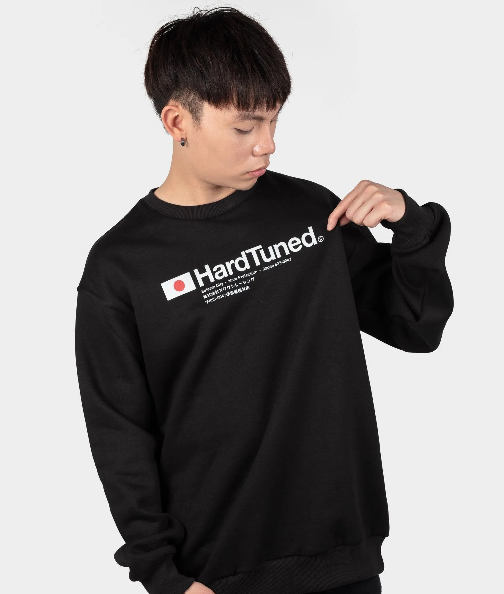 Hardtuned Essential Sweater - Black