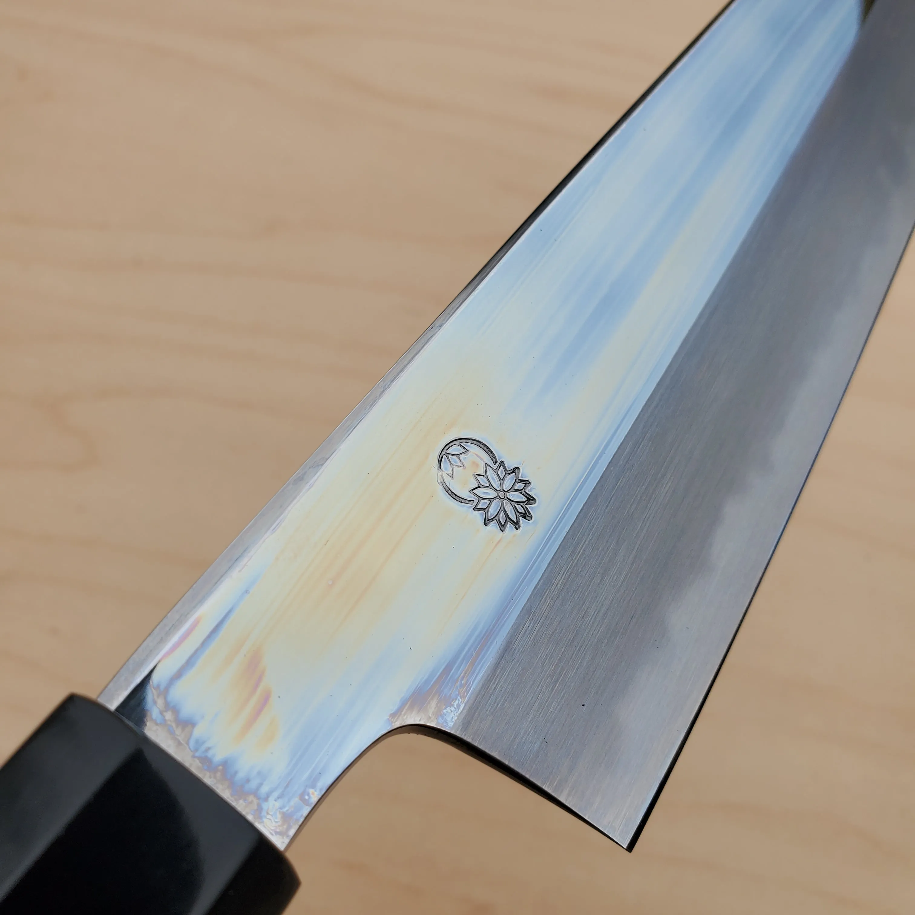 Sakai Kikumori Choyo Kiritsuke Santoku 180mm Shirogami - Ebony