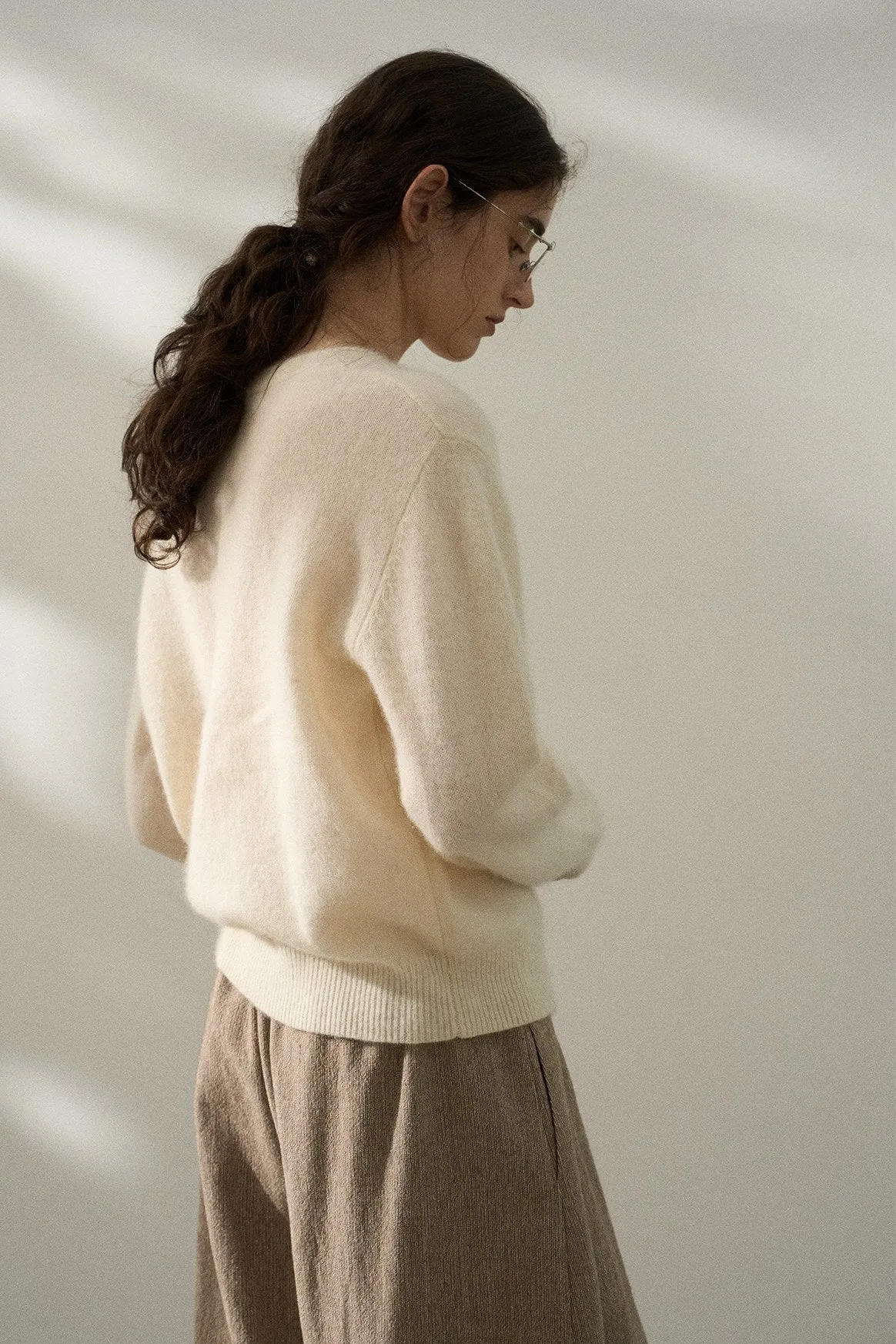 Sheep wool blend yak hair soft basic V-neck sweater | 3 color