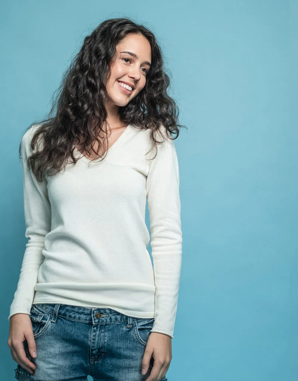 V-Neck Cashmere Jumper in Ivory